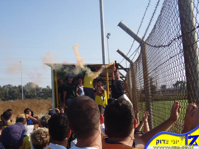 צולם על ידי השחקן ה-12 - כל הזכויות שמורות