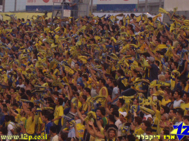 צולם על ידי השחקן ה-12 - כל הזכויות שמורות