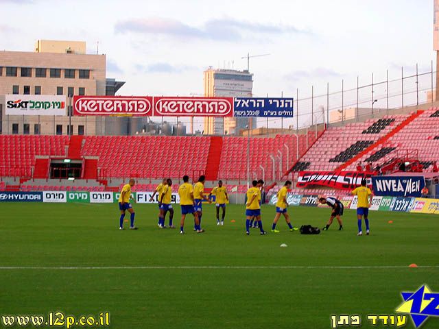 צולם על ידי השחקן ה-12 - כל הזכויות שמורות