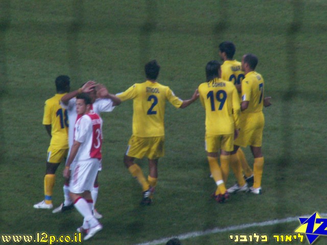 צולם על ידי השחקן ה-12 - כל הזכויות שמורות