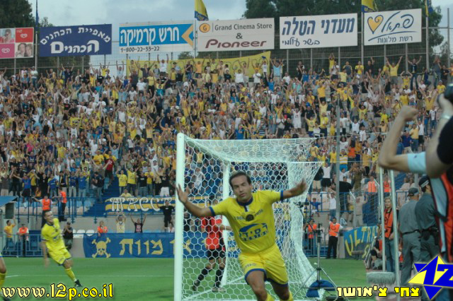 צולם על ידי השחקן ה-12 - כל הזכויות שמורות