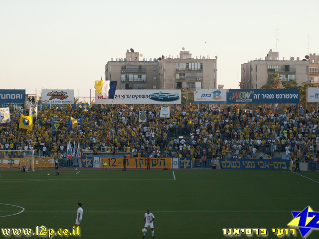 צולם על ידי השחקן ה-12 - כל הזכויות שמורות