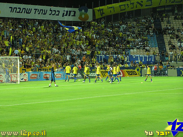 צולם על ידי השחקן ה-12 - כל הזכויות שמורות