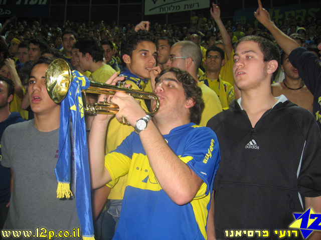 צולם על ידי השחקן ה-12 - כל הזכויות שמורות