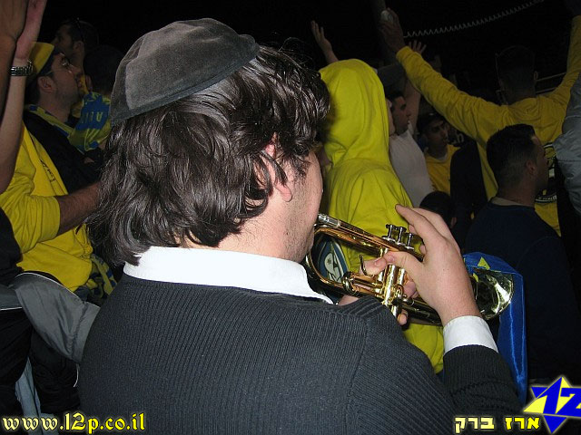 צולם על ידי השחקן ה-12 - כל הזכויות שמורות