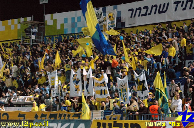 צולם על ידי השחקן ה-12 - כל הזכויות שמורות