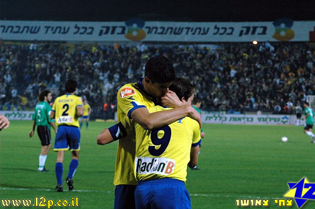 צולם על ידי השחקן ה-12 - כל הזכויות שמורות