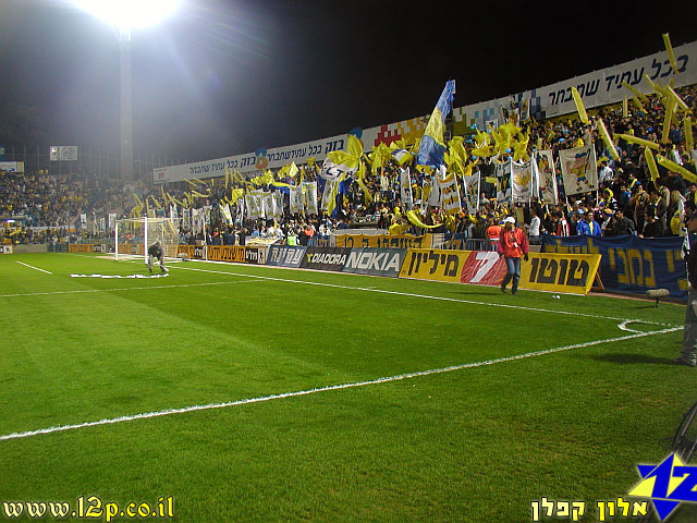צולם על ידי השחקן ה-12 - כל הזכויות שמורות