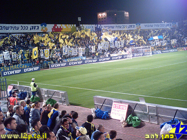 צולם על ידי השחקן ה-12 - כל הזכויות שמורות