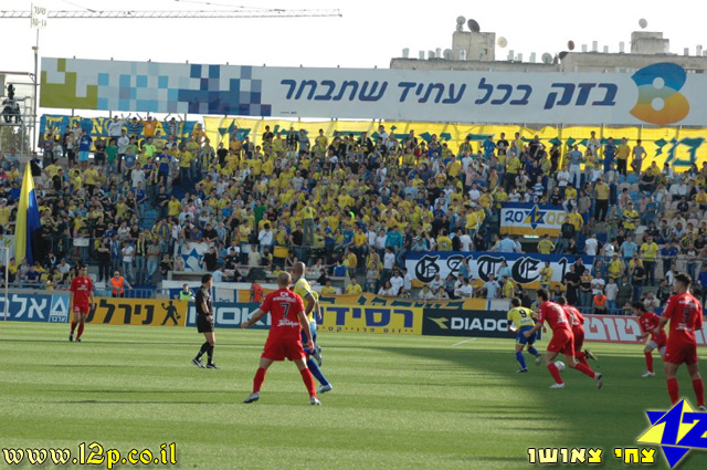 צולם על ידי השחקן ה-12 - כל הזכויות שמורות