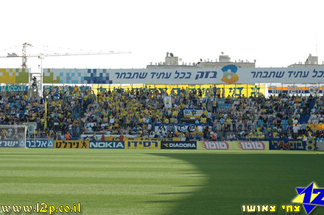 צולם על ידי השחקן ה-12 - כל הזכויות שמורות