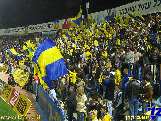 צולם על ידי השחקן ה-12 - כל הזכויות שמורות