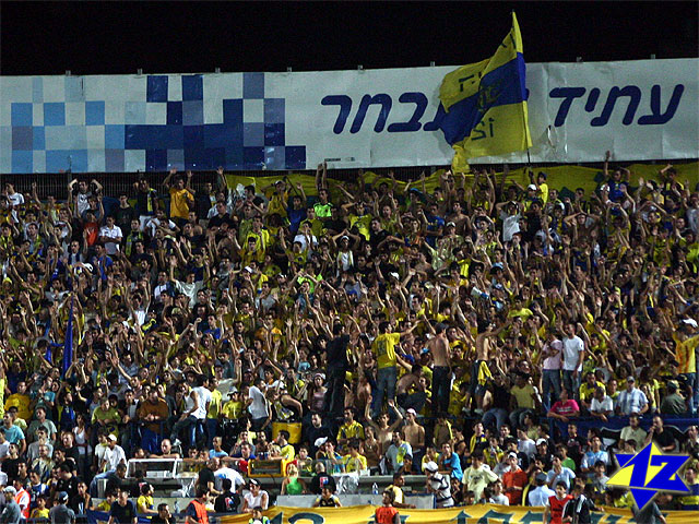 צולם על ידי השחקן ה-12 - כל הזכויות שמורות