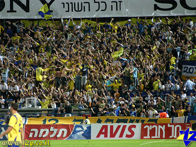 צולם על ידי השחקן ה-12 - כל הזכויות שמורות