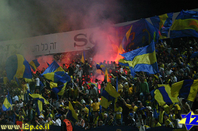 צולם על ידי השחקן ה-12 - כל הזכויות שמורות