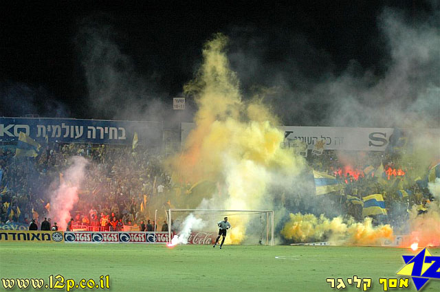 צולם על ידי השחקן ה-12 - כל הזכויות שמורות