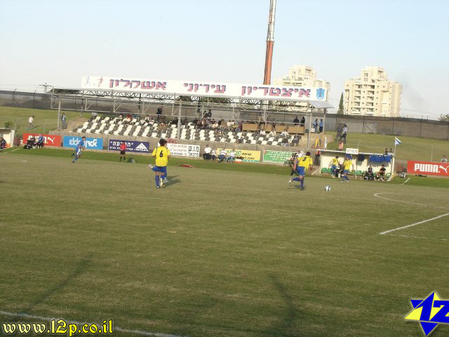 צולם על ידי השחקן ה-12 - כל הזכויות שמורות