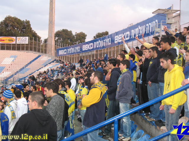 צולם על ידי השחקן ה-12 - כל הזכויות שמורות