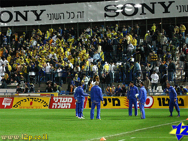 צולם על ידי השחקן ה-12 - כל הזכויות שמורות