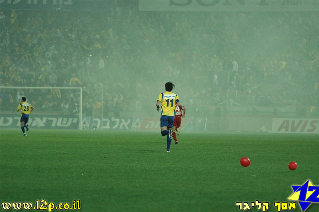 צולם על ידי השחקן ה-12 - כל הזכויות שמורות