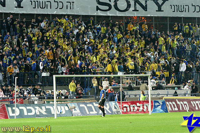 צולם על ידי השחקן ה-12 - כל הזכויות שמורות