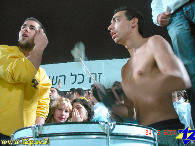 צולם על ידי השחקן ה-12 - כל הזכויות שמורות