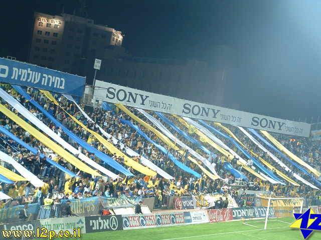 צולם על ידי השחקן ה-12 - כל הזכויות שמורות