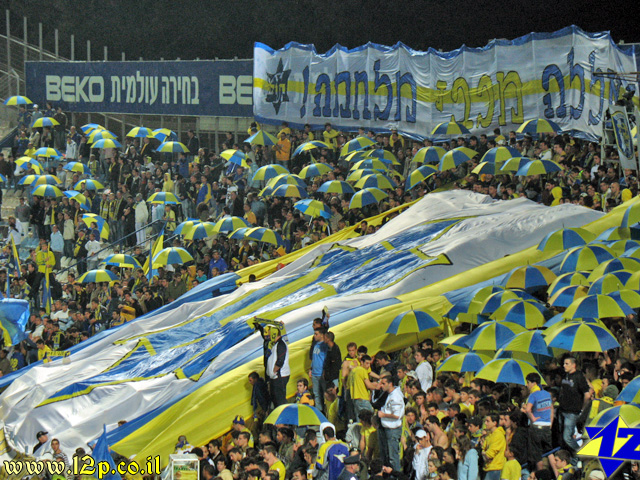 צולם על ידי השחקן ה-12 - כל הזכויות שמורות