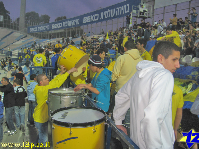 צולם על ידי השחקן ה-12 - כל הזכויות שמורות