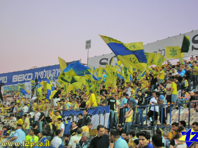 צולם על ידי השחקן ה-12 - כל הזכויות שמורות