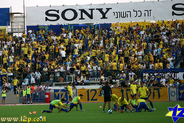 צולם על ידי השחקן ה-12 - כל הזכויות שמורות
