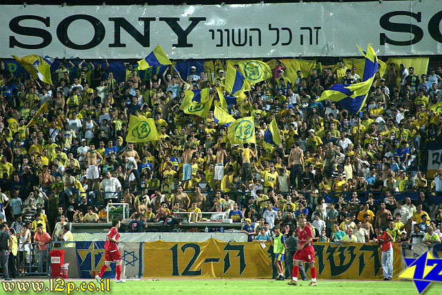 צולם על ידי השחקן ה-12 - כל הזכויות שמורות