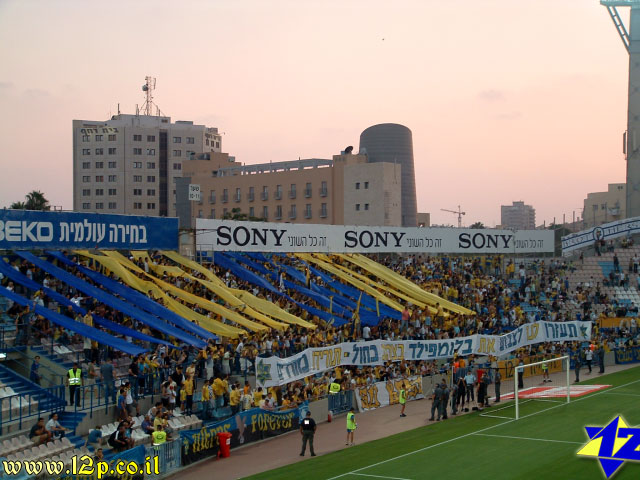 צולם על ידי השחקן ה-12 - כל הזכויות שמורות