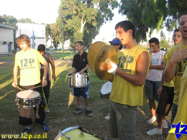 צולם על ידי השחקן ה-12 - כל הזכויות שמורות
