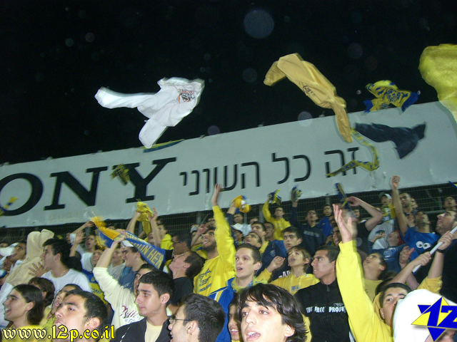 צולם על ידי השחקן ה-12 - כל הזכויות שמורות