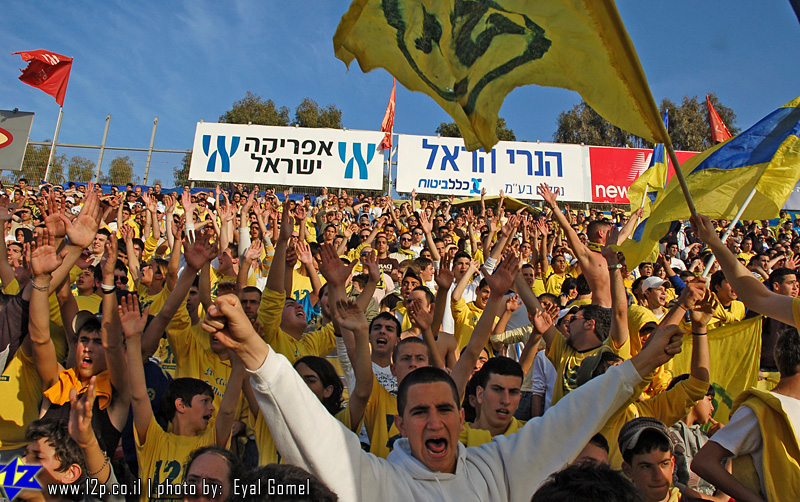 צולם על ידי השחקן ה-12 - כל הזכויות שמורות