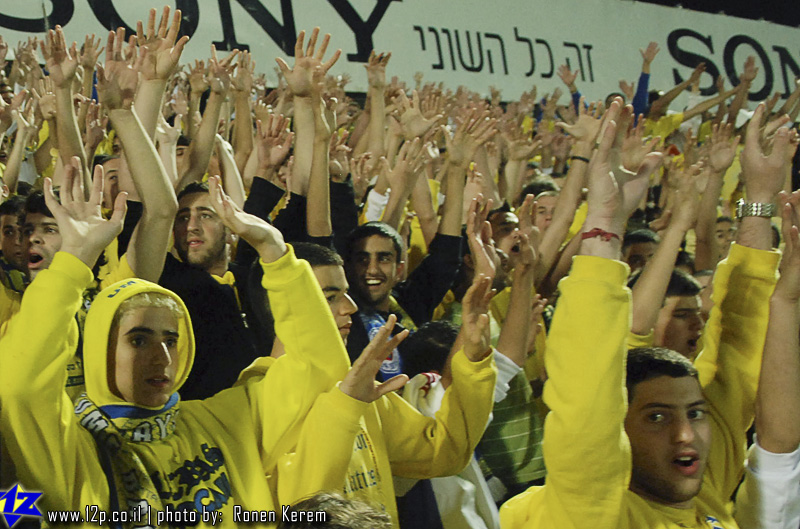 צולם על ידי השחקן ה-12 - כל הזכויות שמורות
