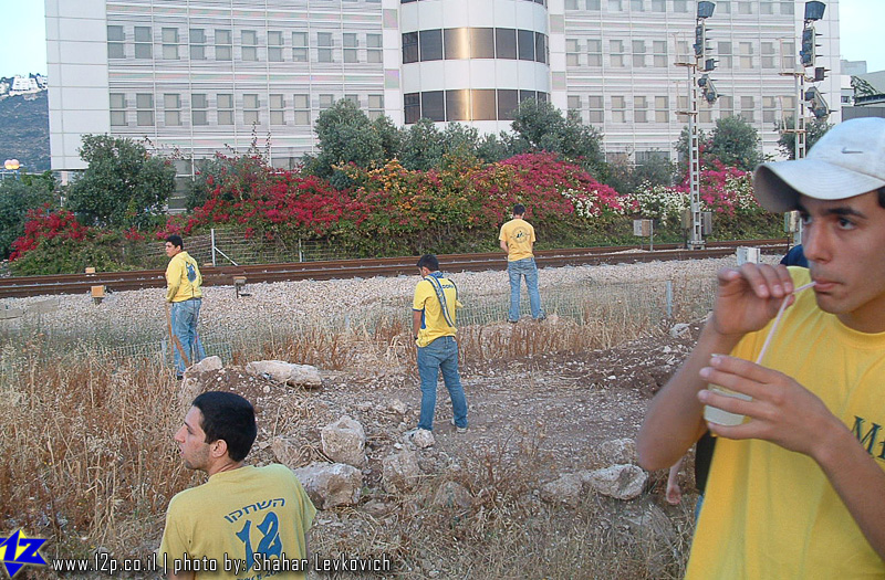 צולם על ידי השחקן ה-12 - כל הזכויות שמורות