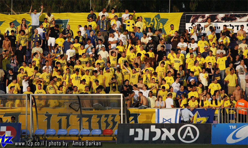 צולם על ידי השחקן ה-12 - כל הזכויות שמורות