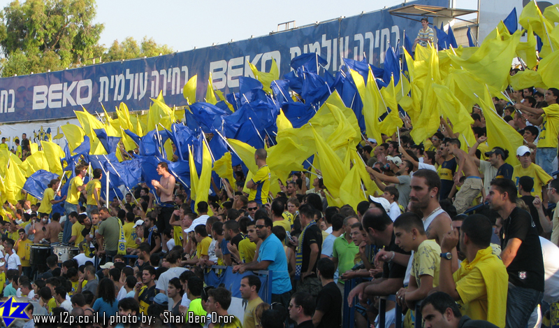 צולם על ידי השחקן ה-12 - כל הזכויות שמורות