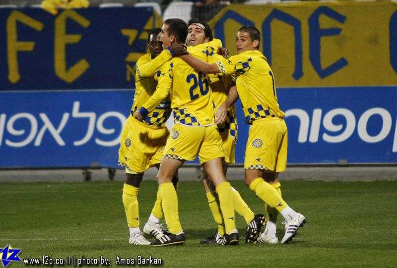 צולם על ידי השחקן ה-12 - כל הזכויות שמורות