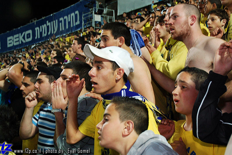 צולם על ידי השחקן ה-12 - כל הזכויות שמורות