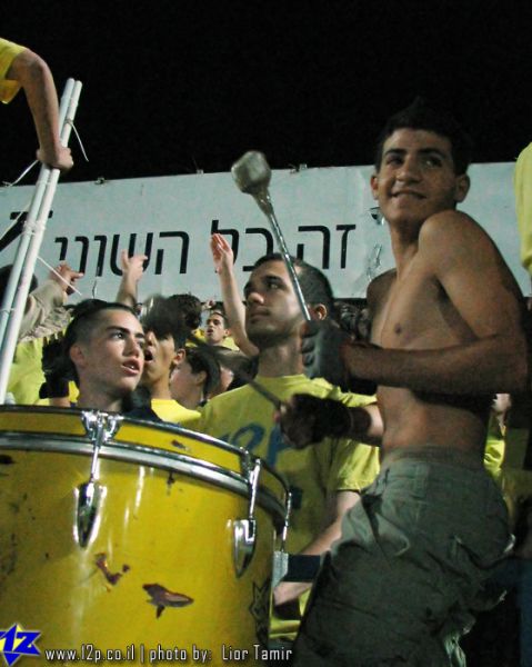 צולם על ידי השחקן ה-12 - כל הזכויות שמורות