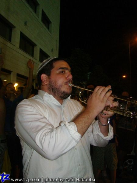 צולם על ידי השחקן ה-12 - כל הזכויות שמורות