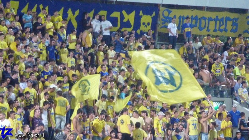 צולם על ידי השחקן ה-12 - כל הזכויות שמורות