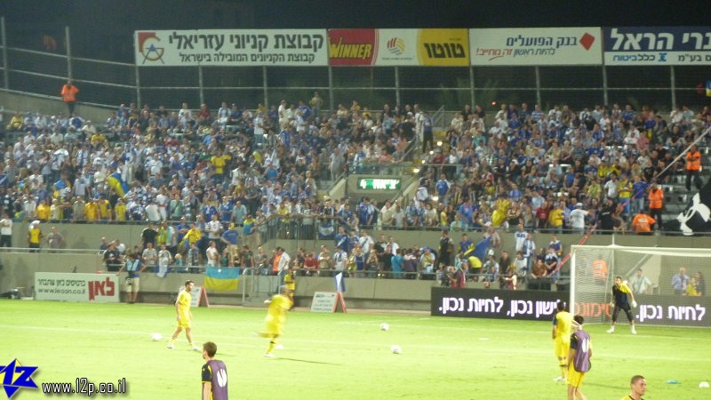 צולם על ידי השחקן ה-12 - כל הזכויות שמורות
