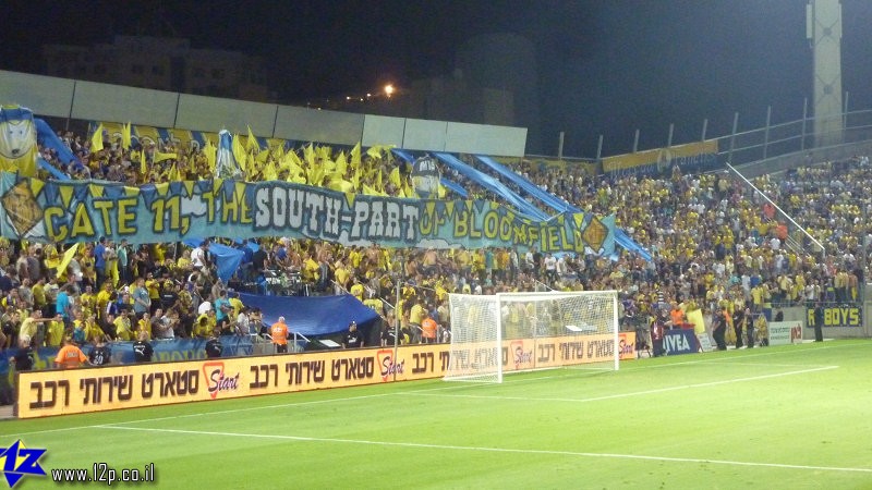 צולם על ידי השחקן ה-12 - כל הזכויות שמורות