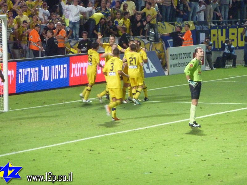 צולם על ידי השחקן ה-12 - כל הזכויות שמורות