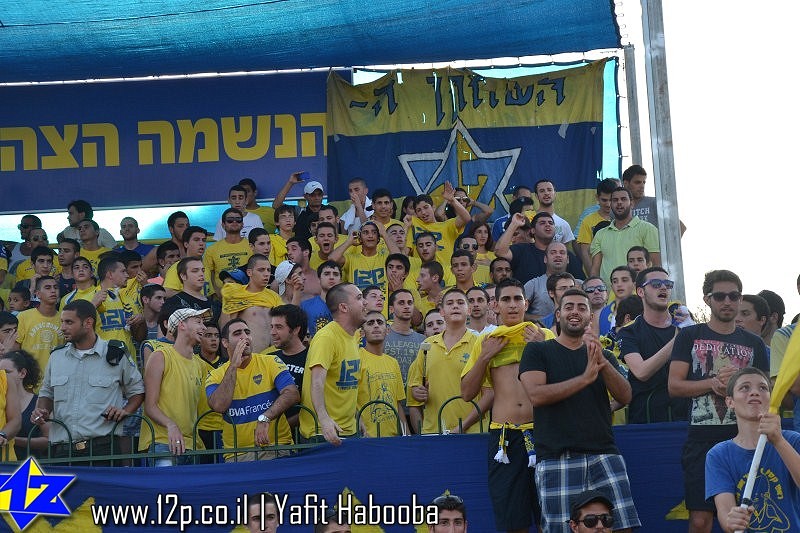 צולם על ידי השחקן ה-12 - כל הזכויות שמורות
