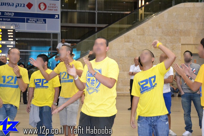 צולם על ידי השחקן ה-12 - כל הזכויות שמורות